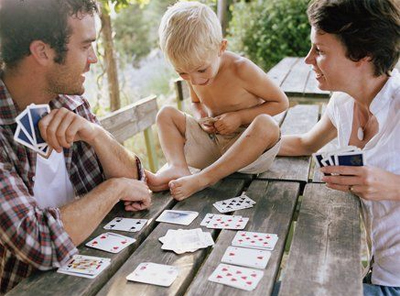 дети и игральные карты