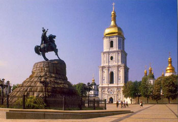 Софиевский собор и памятник Богдану Хмельницкому