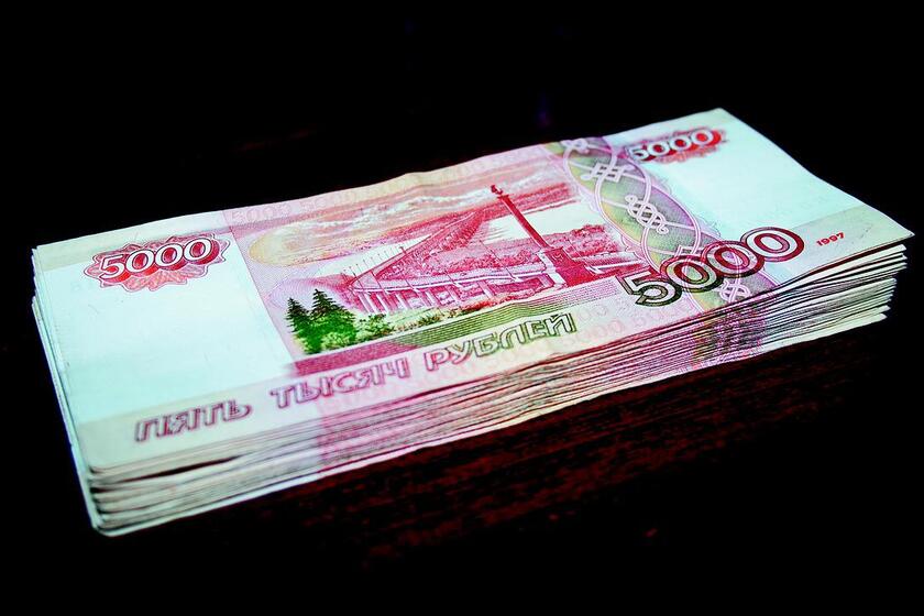 Выплаты для родителей студентов предложили ввести в России