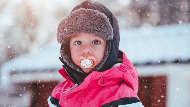 Как выбрать зимний комбез ребенку 1 год thumbnail