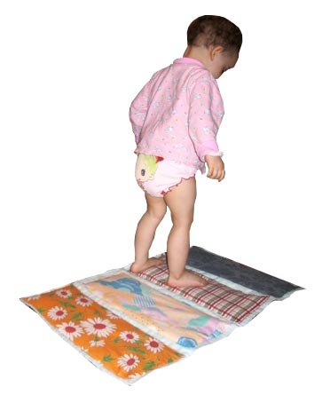Ортопедический коврик из пуговиц (для детей): 10 идей своими руками
