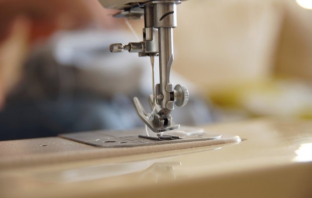 ТОП-10 швейных машин: что выбрать для работы и хобби? 