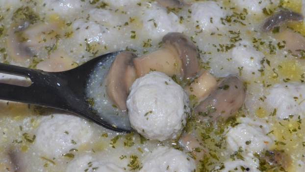 Сырно-грибной суп с фрикадельками - сытно и очень вкусно!