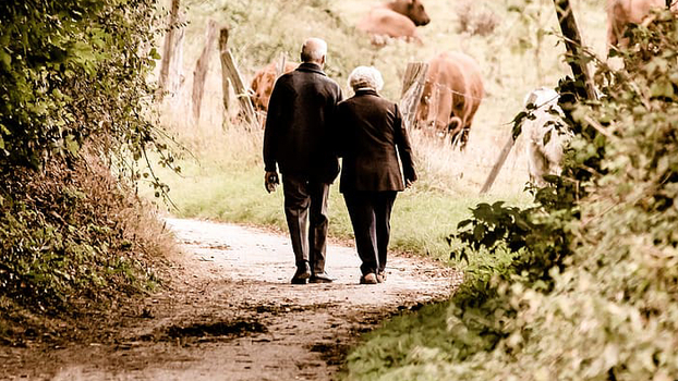 Отдых для пенсионеров: на чем и где можно сэкономить