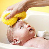 Переходим к водным процедурам или Все «премудрости» купания новорожденного ребенка