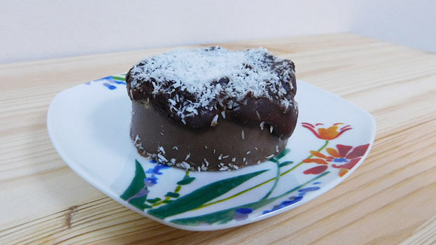 Шоколадно-кокосовый торт без выпечки