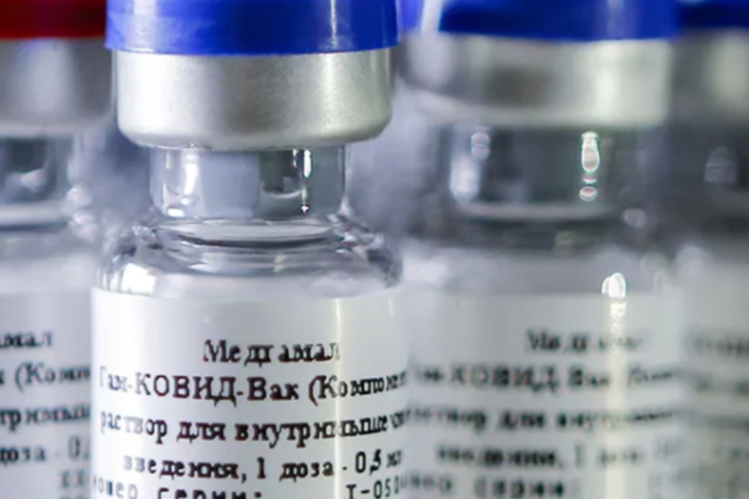Минздрав продлил срок годности вакцин "Спутник V" 