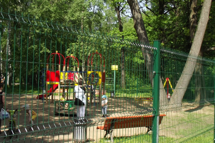 Заведующую верхнесалдинским детским садом оштрафовали на 10 тысяч за уход ребенка из группы