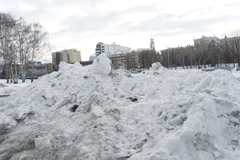 Екатеринбург тонет в грязевом море. Самое время научиться летать